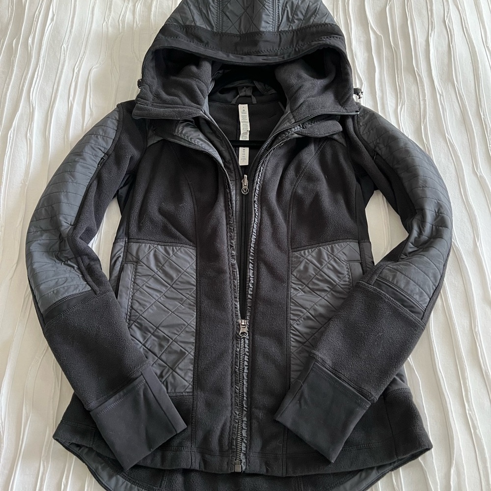 🚫SOLD🚫Sz 6 Lululemon Fleecy Keen Jacket Black